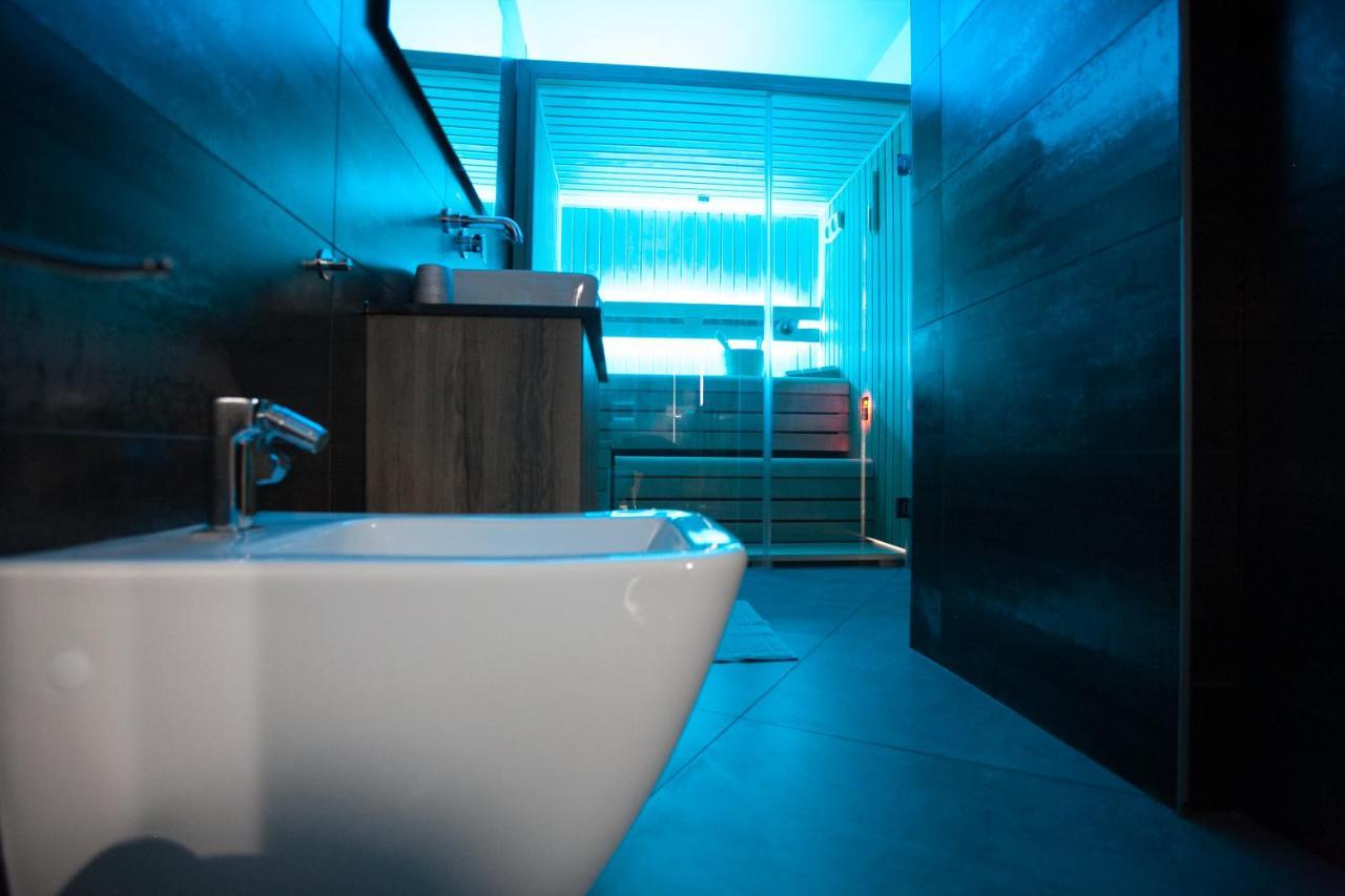 Stylish Loft With Finnish Sauna Budapest Ngoại thất bức ảnh